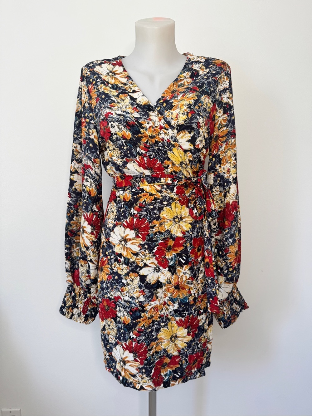 Boohoo Mini Dress Floral Flowy Lightweight Wrap Long Sleeve Boho Rodeo Sz 12